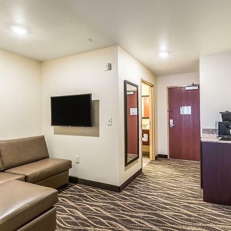 Cobblestone Hotel & Suites Hartford المظهر الخارجي الصورة