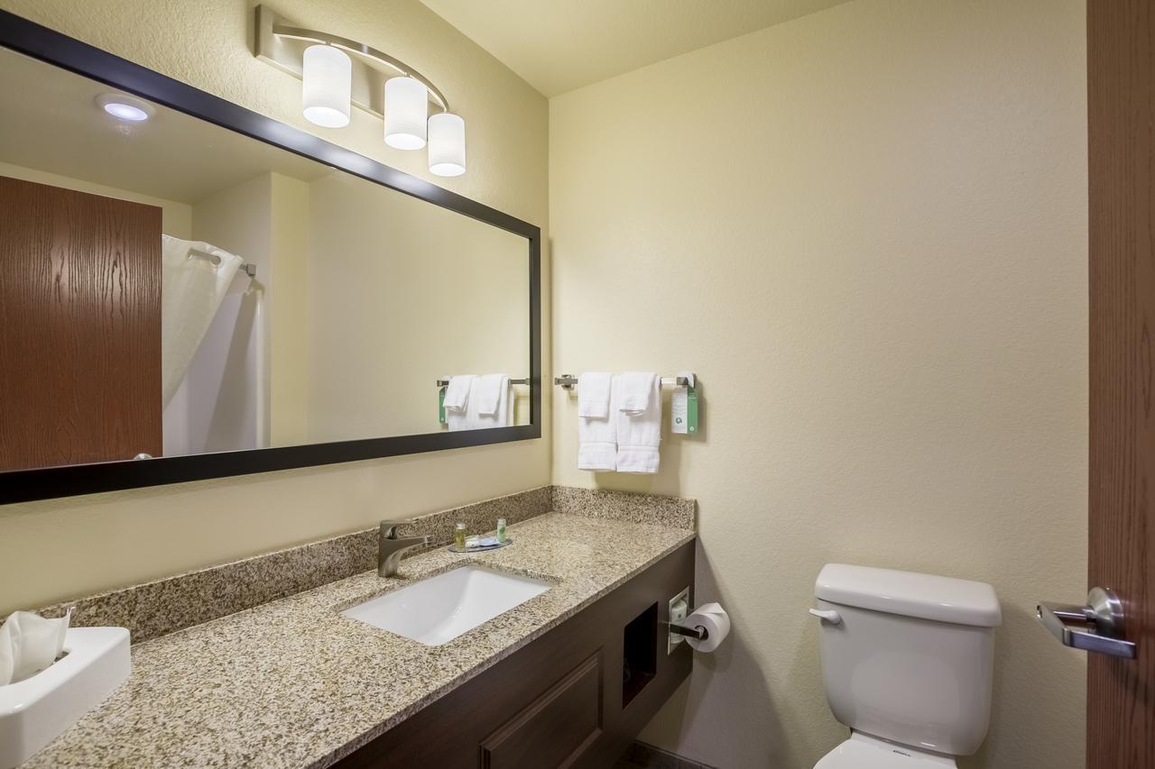 Cobblestone Hotel & Suites Hartford المظهر الخارجي الصورة