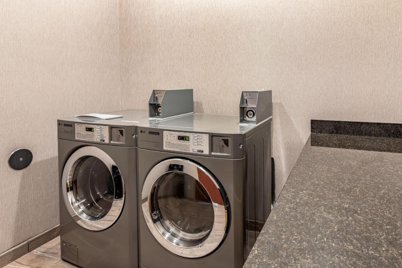 Cobblestone Hotel & Suites Hartford المظهر الخارجي الصورة