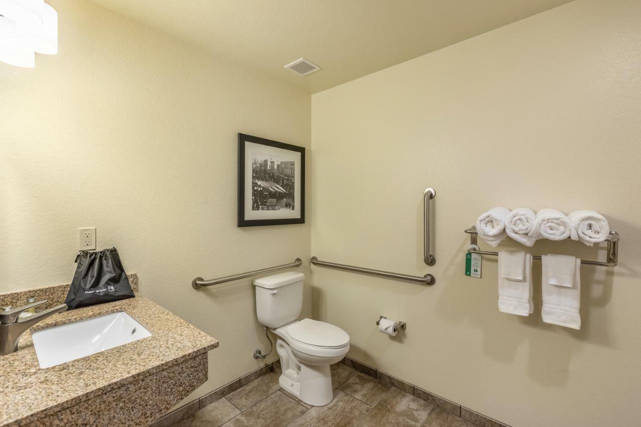 Cobblestone Hotel & Suites Hartford المظهر الخارجي الصورة