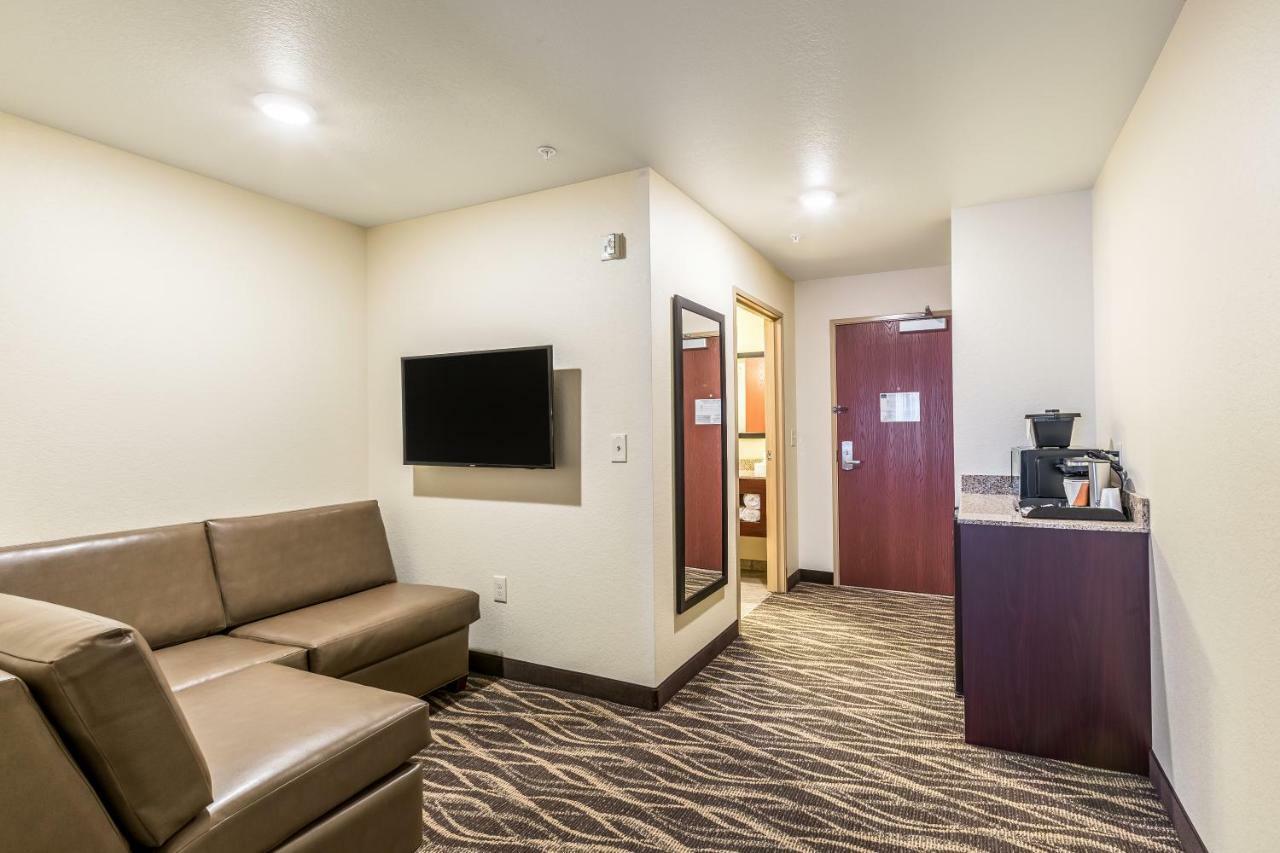 Cobblestone Hotel & Suites Hartford المظهر الخارجي الصورة